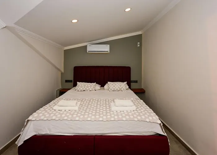 Vilă Luxury-holiday For 6 People With Turkish Bath & Sauna In Oeluedeniz *