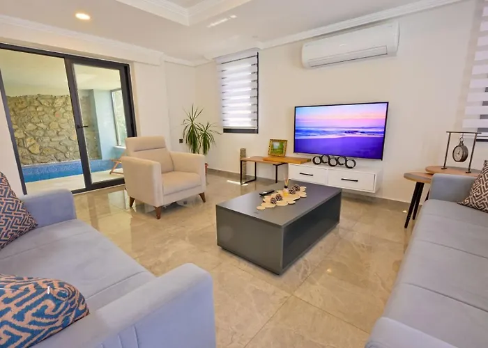 Luxury-holiday For 6 People With Turkish Bath & Sauna In Oeluedeniz Vilă