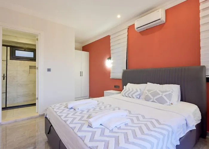 Luxury-holiday For 6 People With Turkish Bath & Sauna In Oeluedeniz Vilă *