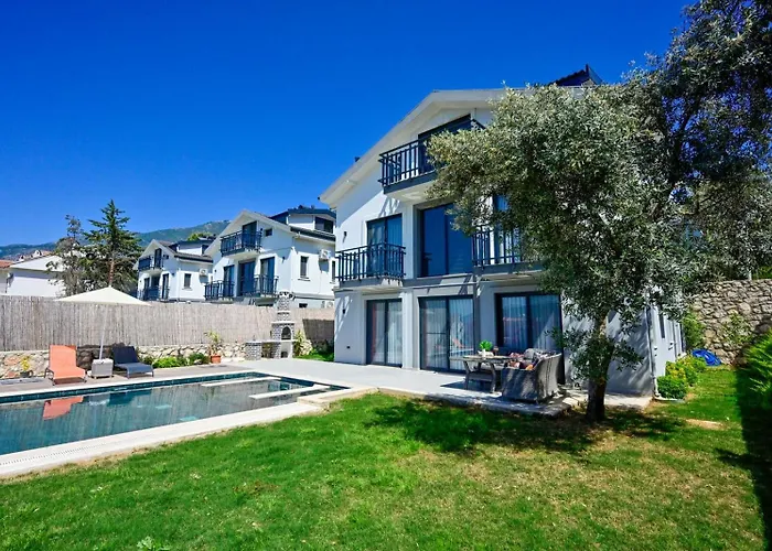 Luxury-holiday For 6 People With Turkish Bath & Sauna In Oeluedeniz Vila Fethiye