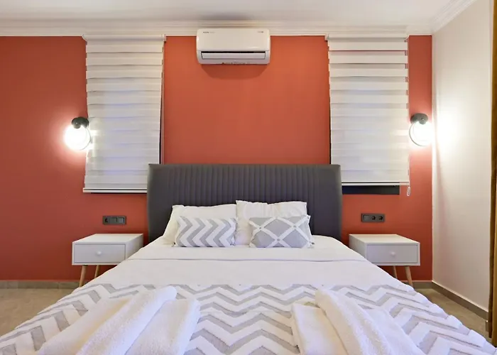 Vila Luxury-holiday For 6 People With Turkish Bath & Sauna In Oeluedeniz Fethiye