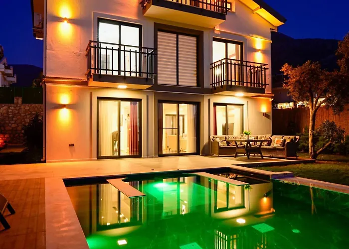 Luxury-holiday For 6 People With Turkish Bath & Sauna In Oeluedeniz *